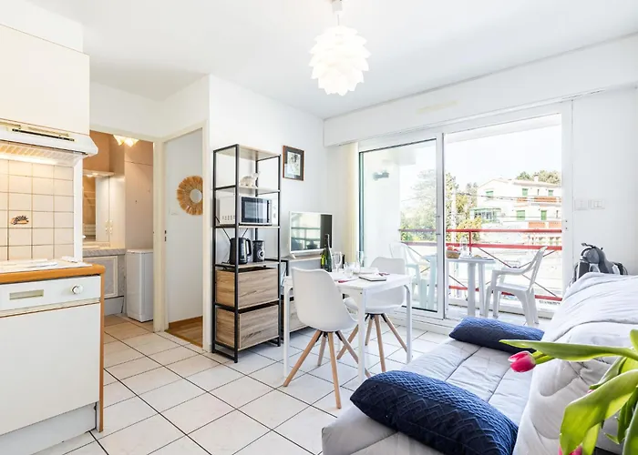 Apartment Les Sternes By Interhome