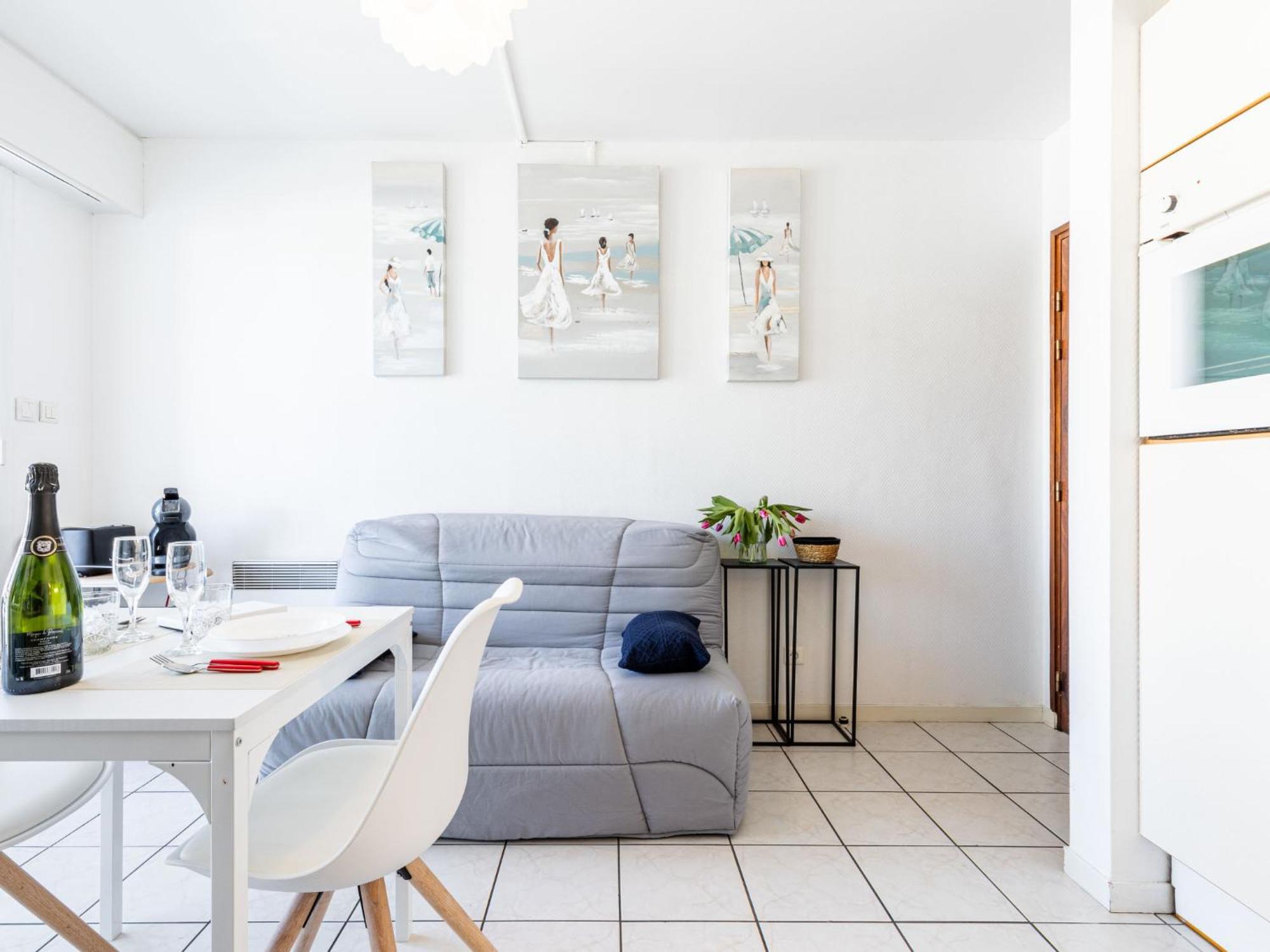 Les Sternes By Interhome