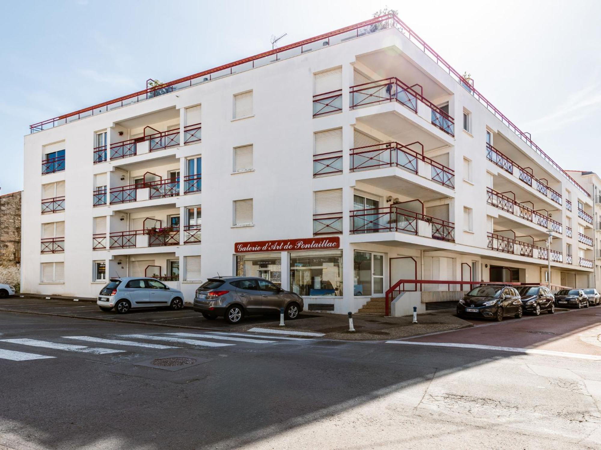 Les Sternes By Interhome Royan