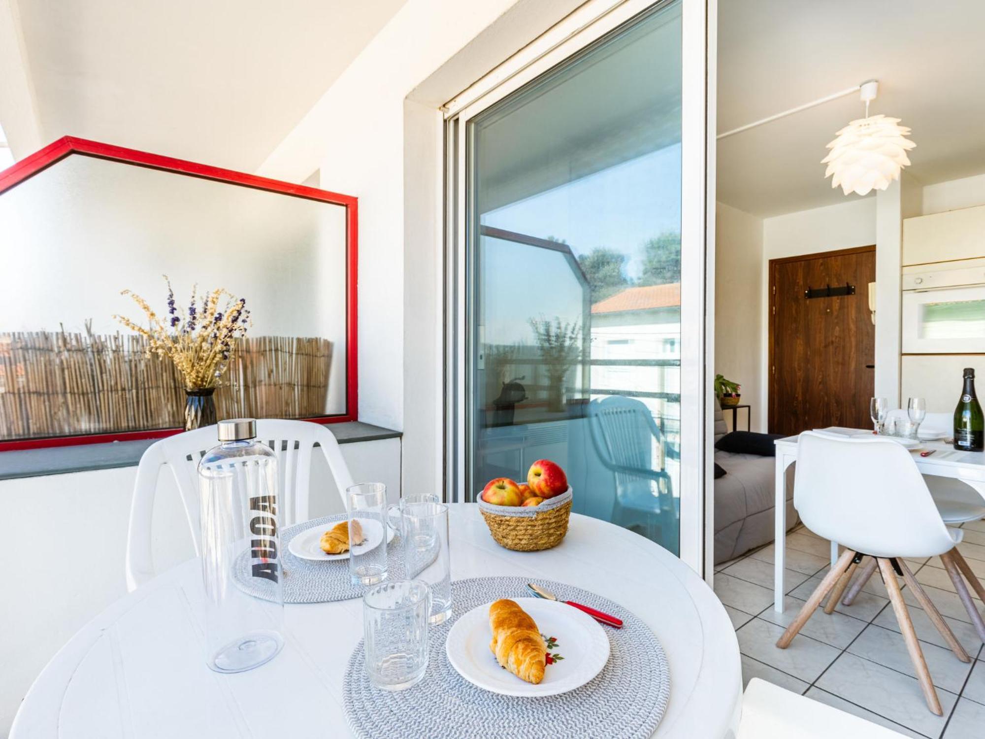 Les Sternes By Interhome Royan