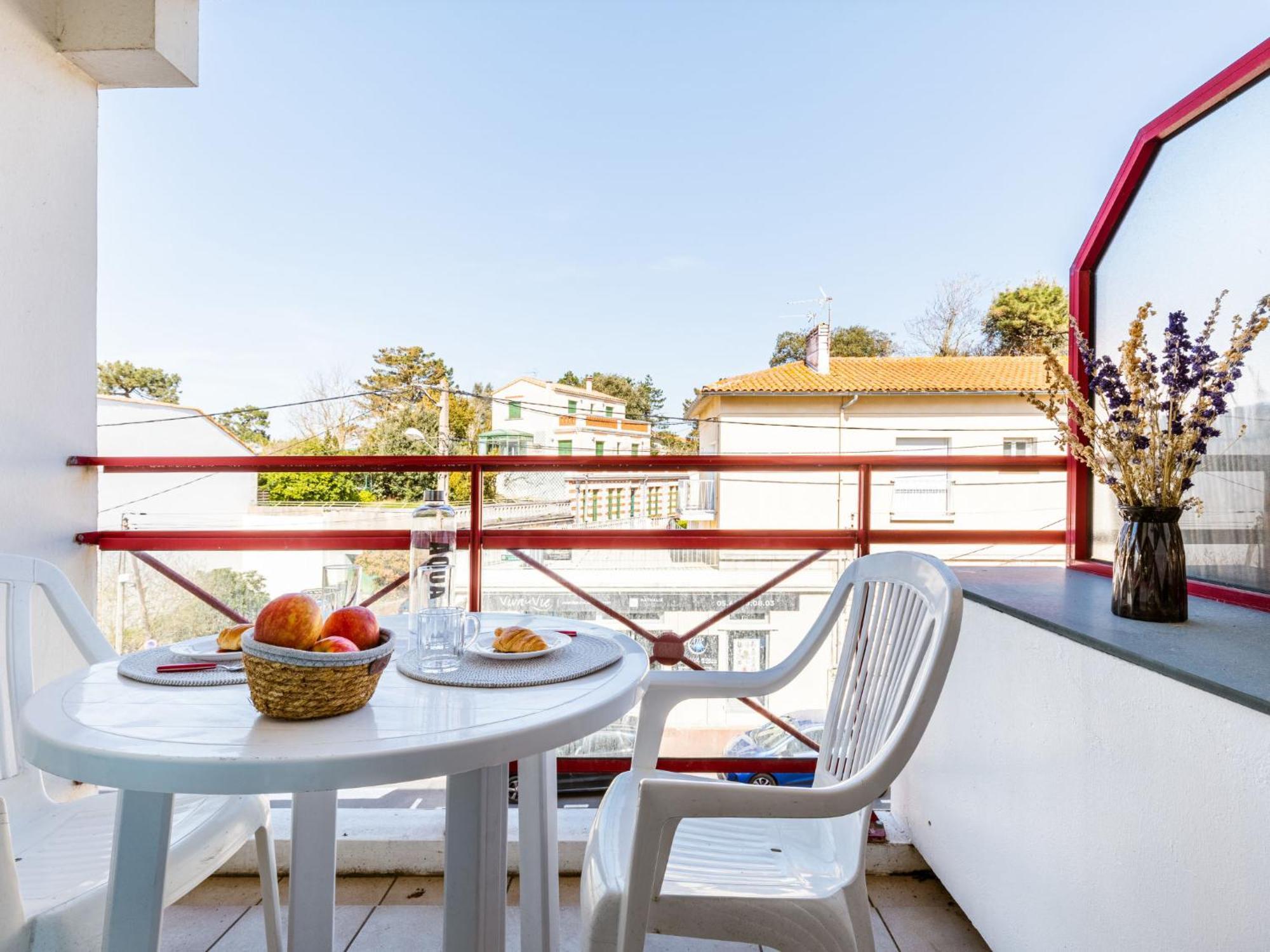 Apartment Les Sternes By Interhome